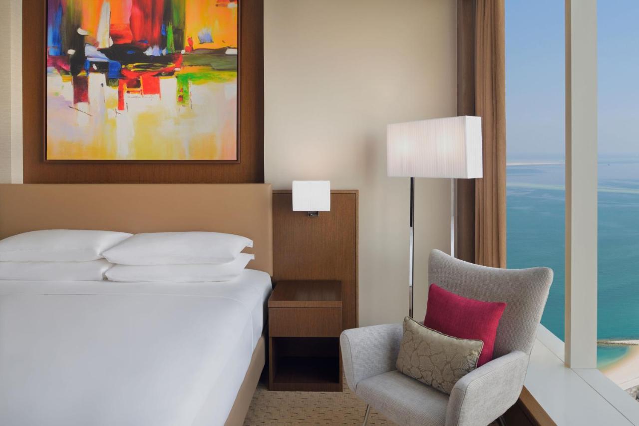 Delta Hotels By Marriott City Center Doha Extérieur photo A bedroom at the Atlantis Paradise Island