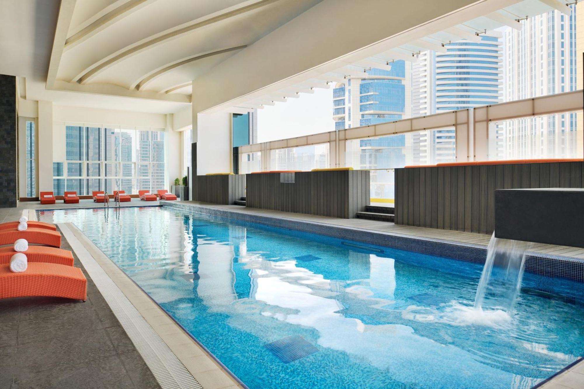 Delta Hotels By Marriott City Center Doha Extérieur photo The swimming pool at the 39th floor